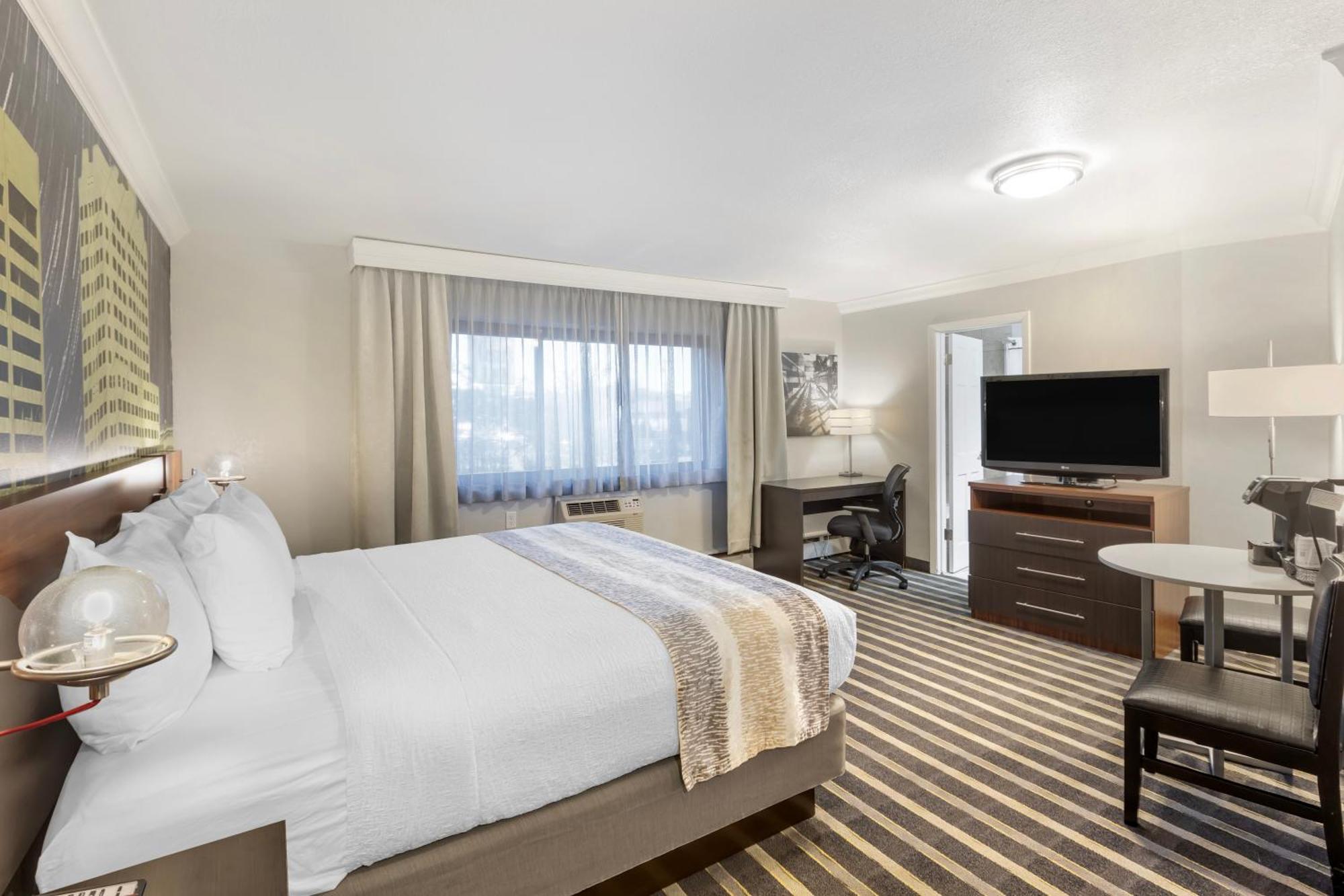 Best Western Plus Milwaukee West Exteriör bild